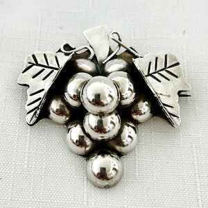 Pendant & Brooch / Sterling Silver~Stamped / Cluster of Grapes /